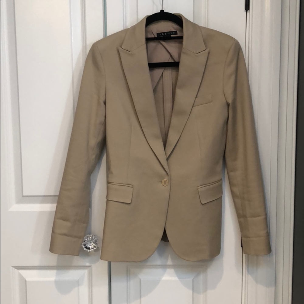 Theory beige blazer